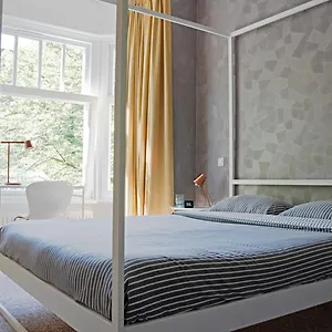Authentic Rai Bed & Breakfast Amsterdam